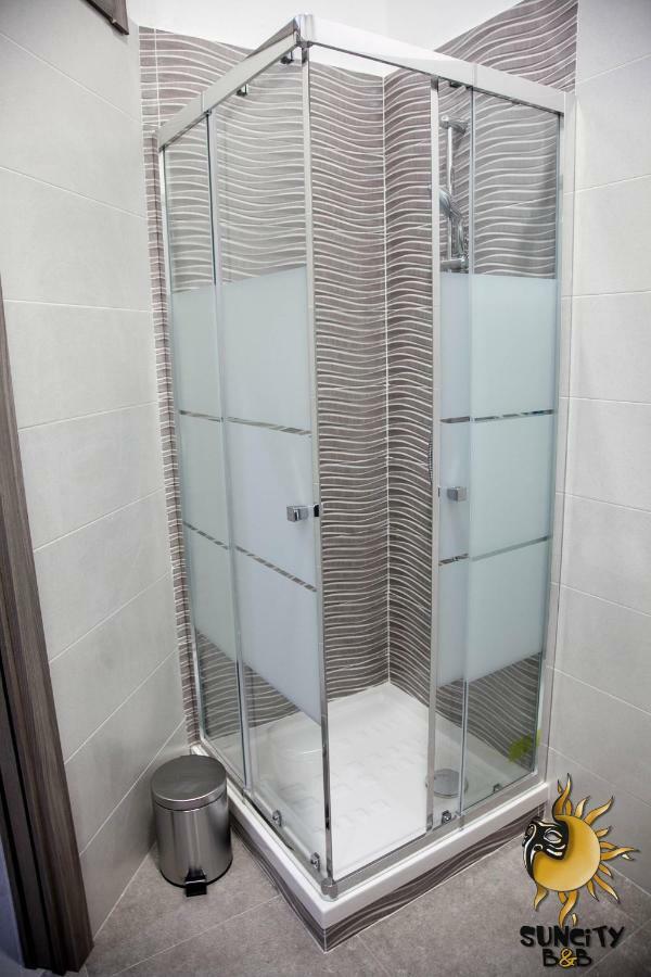 نابولي Suncity B&B المظهر الخارجي الصورة