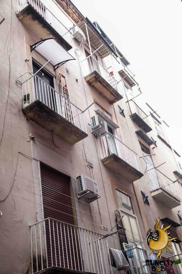 نابولي Suncity B&B المظهر الخارجي الصورة